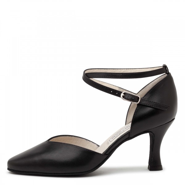 Betty_Schwarz_Nappa_1